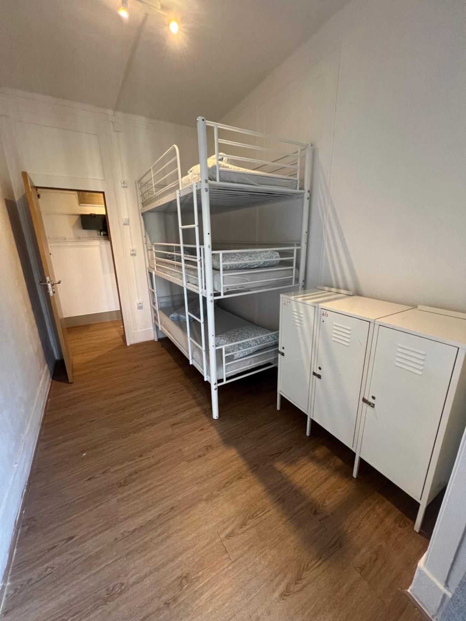 Cama Individual em Dormitório Feminino
